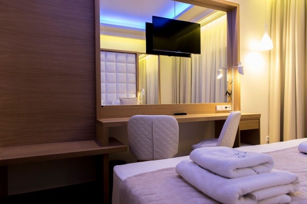 Porto Marine Hotel ปลาตาโมนาส ภายนอก รูปภาพ